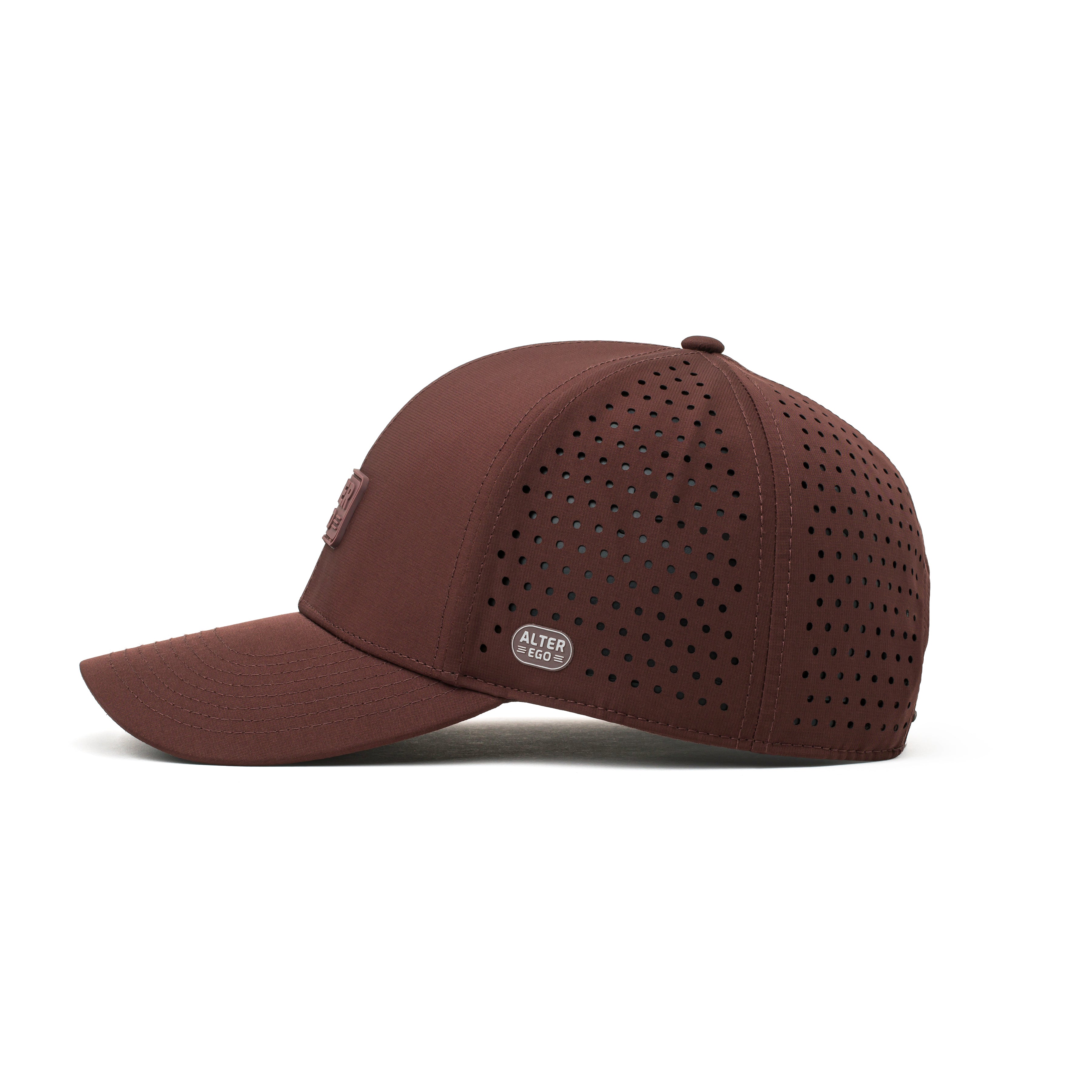 Trotter Splash Chestnut Signature (Ships 10.10)