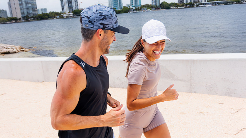 Why Coastal Races Feel Different for Runners (And How the Right Running Hat Makes a Difference on Beach Runs)