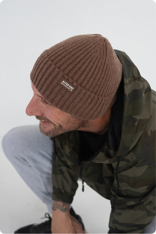 Snowbird Monocheck Beanie – Alter Ego Running